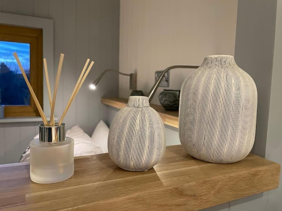 The Hut@trefechan Wen - Coastal Coziness! *